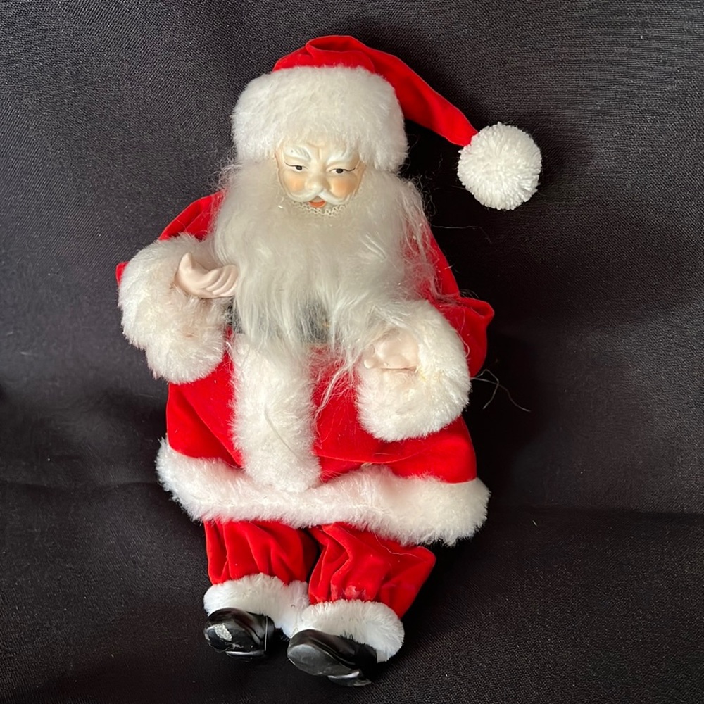 Vintage Santa Claus Figure Christmas
Porcelain face and hands